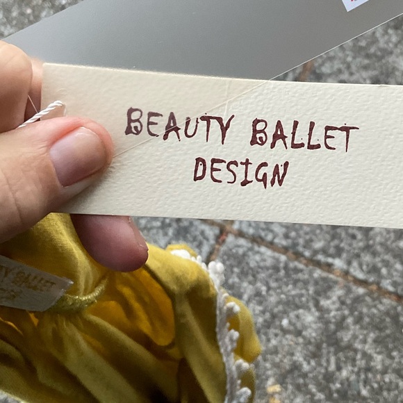 Beauty Ballet design gold cotton stretch victorian poet cream lace ruffles Med. - Picture 14 of 14